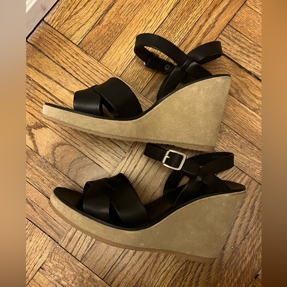 APC // Wedge Sandals // Dark Navy // 37